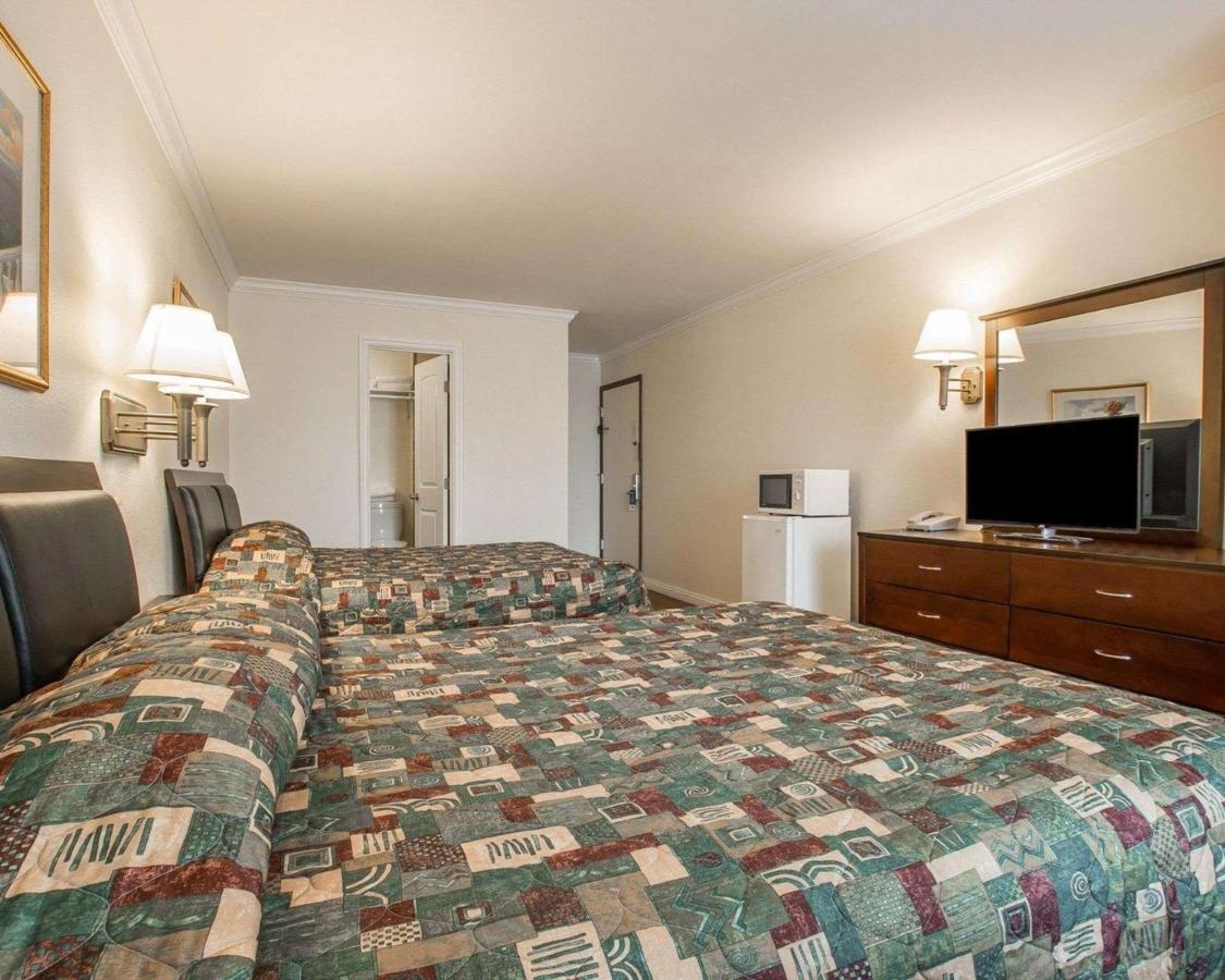 Palm Inn Hotel Near Tyler Mall 리버사이드 외부 사진