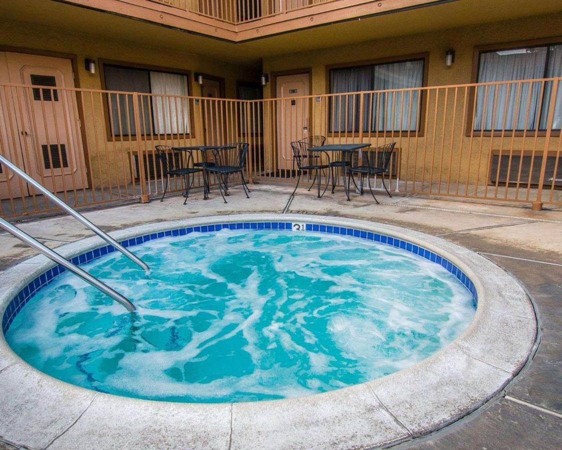 Palm Inn Hotel Near Tyler Mall 리버사이드 외부 사진
