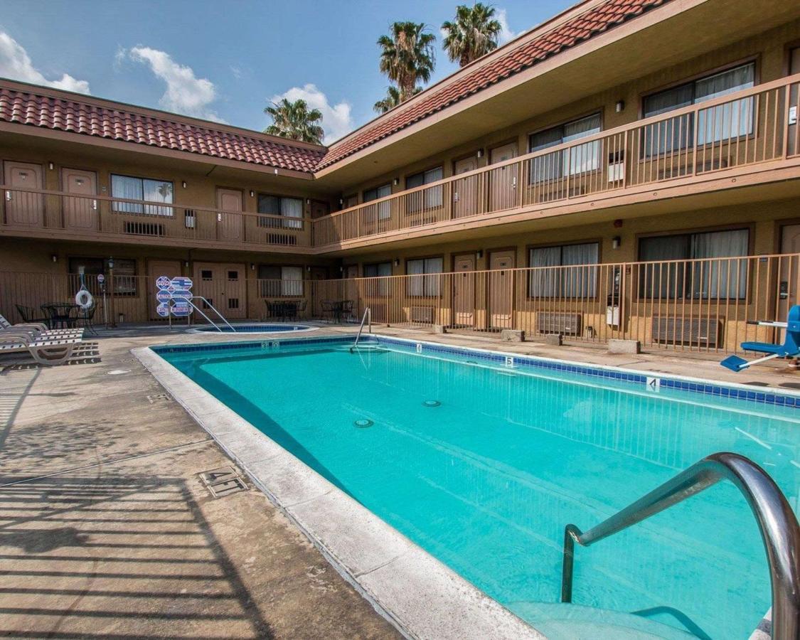 Palm Inn Hotel Near Tyler Mall 리버사이드 외부 사진